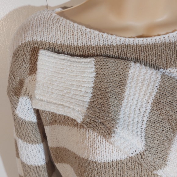 Rickies eco-friendly boat neck knit pullover. - Picture 4 of 5